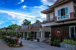 Гостиница Baan Por Pla Resort  Prachuap Khiri Khan